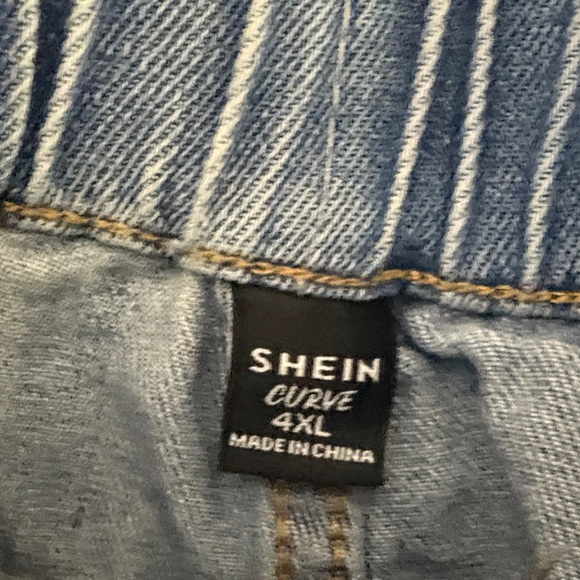 SHEIN Blue Distressed elastic waist Jean Shorts, 4XL - Picture 2 of 9